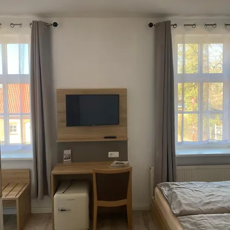 Zum Alten Faehrhaus 게스트하우스 3*